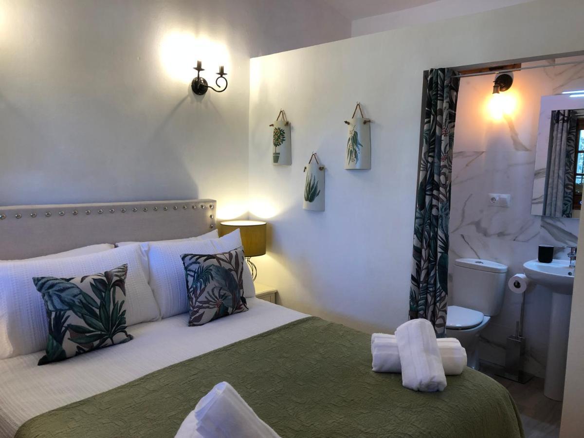 Casa La Alegria 37 Bed & Breakfast Villanueva de Tapia ภายนอก รูปภาพ